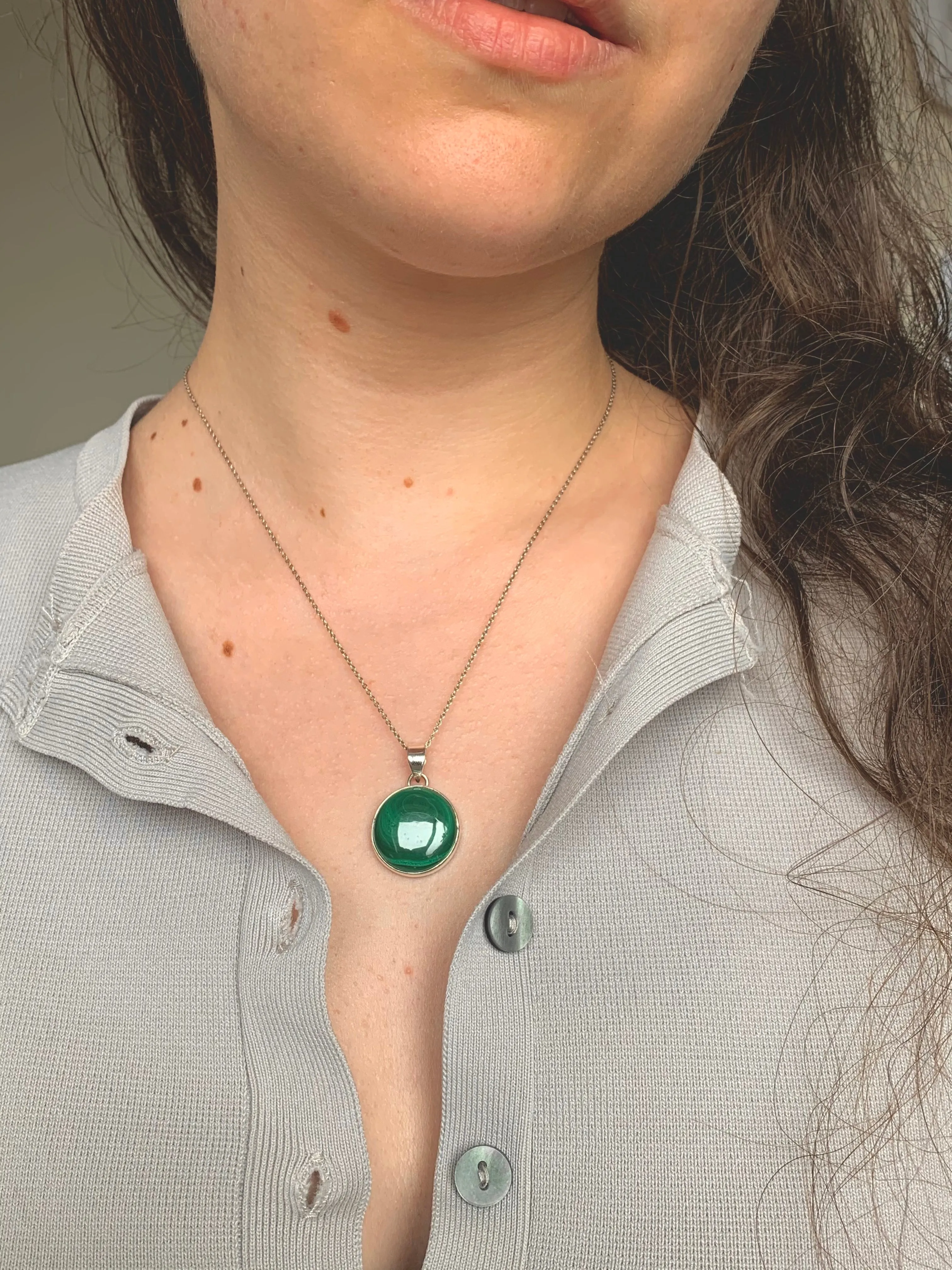 Malachite Akoni Pendant - Small Round